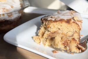 Sourdough Cinnamon Roll Crunch Cake